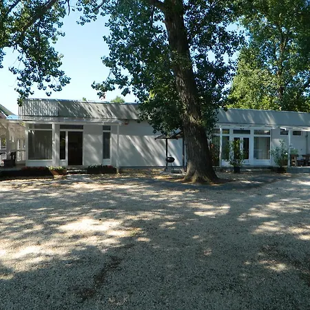 Appartamento Kolor Apartman Balatonföldvár