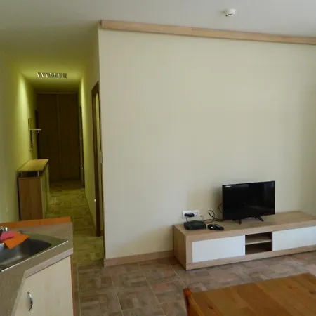 Kolor Apartman Appartamento Balatonföldvár